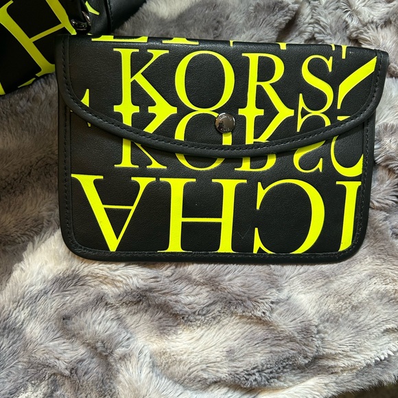 Michael Kors Black and Neon Green tote with the detachable pouch. - Picture 5 of 5